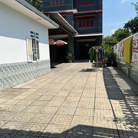 Nhà Nghỉ Hồng Trang - Thủ Dầu Một Thu Dau Mot Exterior foto