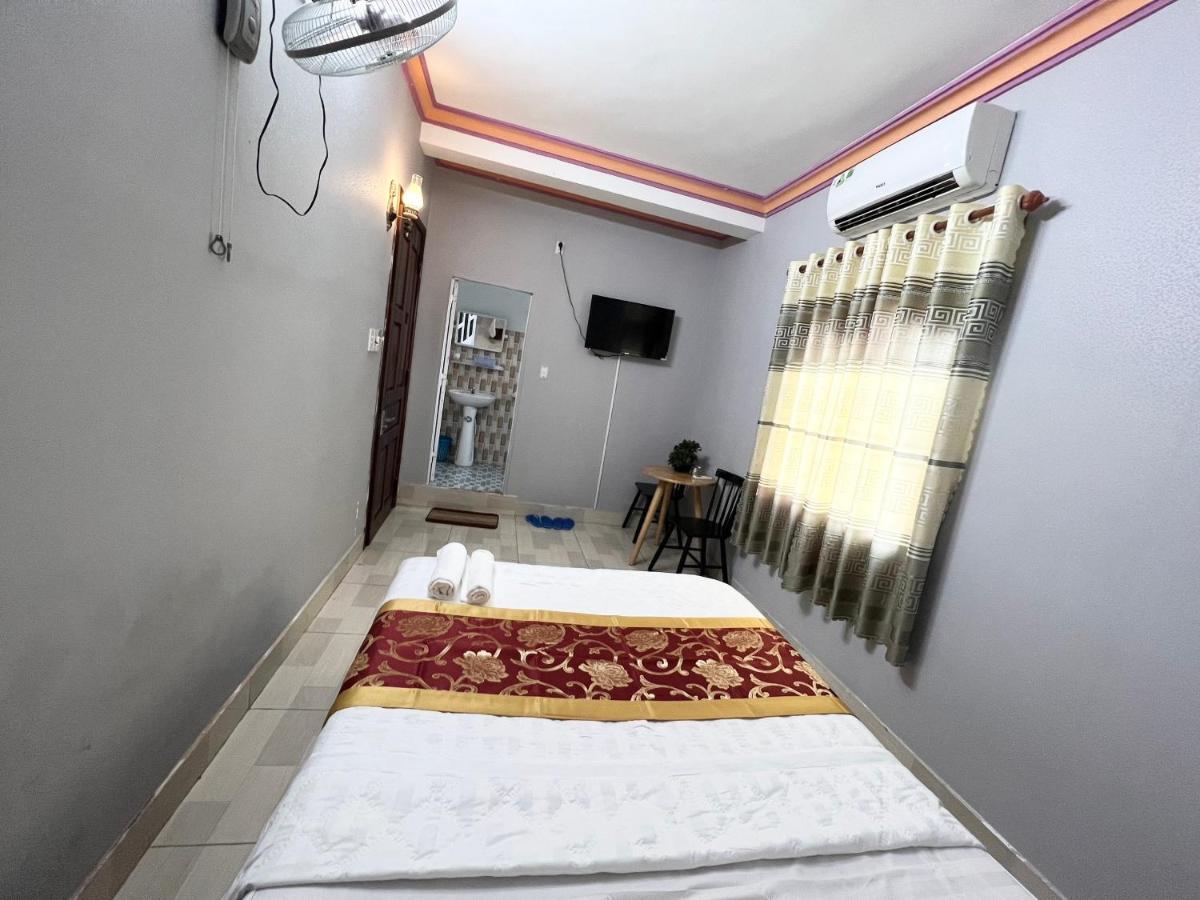 Nhà Nghỉ Hồng Trang - Thủ Dầu Một Thu Dau Mot Exterior foto